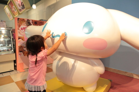 巨大シナモロール発見。